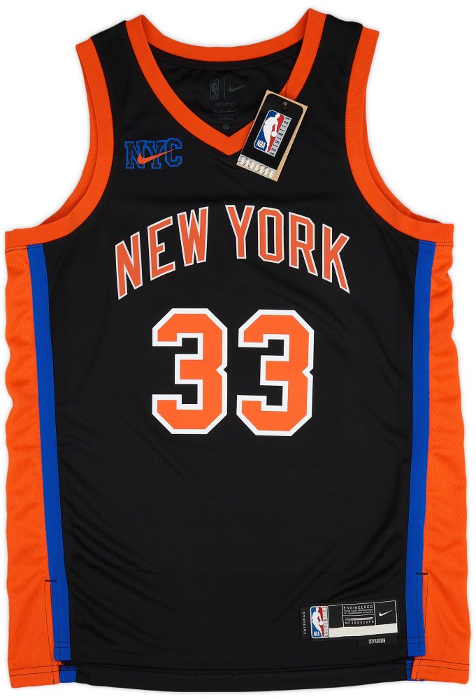 2022-23 NEW YORK KNICKS EWING #33 NIKE SWINGMAN JERSEY (ALTERNATE) L - W/TAGS 1 CAS 17 08 23 107
